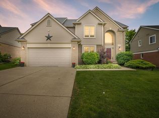 13033 Graefield Cir, Plymouth, MI 48170