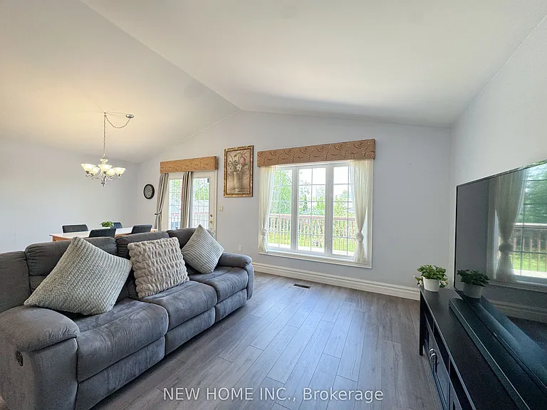 784 Rockaway Rd — Photo 10