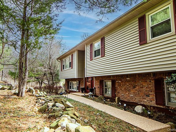 2nd image of 284 Ridge Road