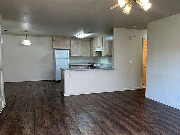 3rd image of 808-810 Cally Ct #808/02