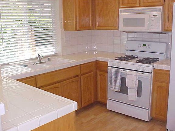 2nd image of 12 Florence Ct