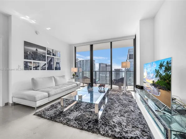 88 SW 7th St APT 3705, Miami, FL 33130