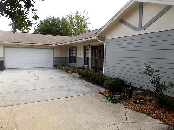 4th image of 857 Maplewood Ln