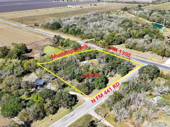 6253 N Fm 441 Rd, El Campo, TX 77437