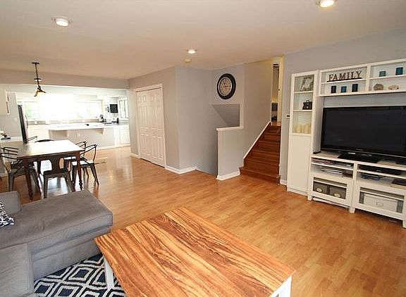 2nd image of 107 Linnview Dr