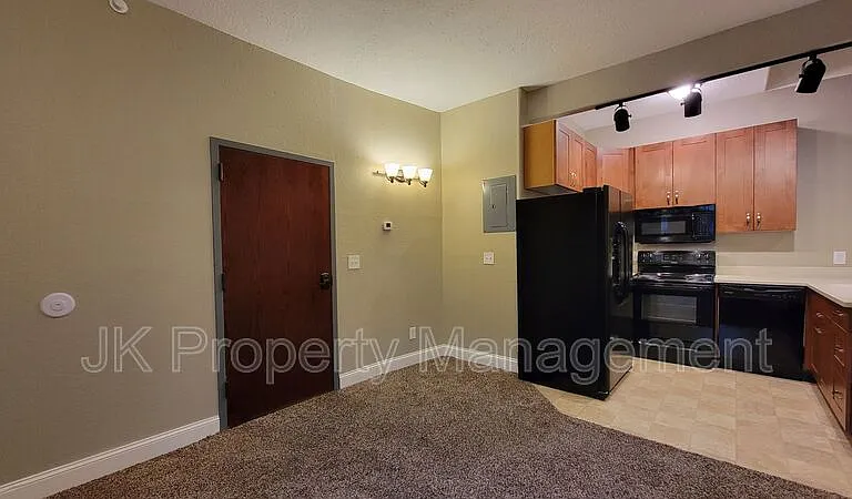 413 Central Ave #306 — Photo 13