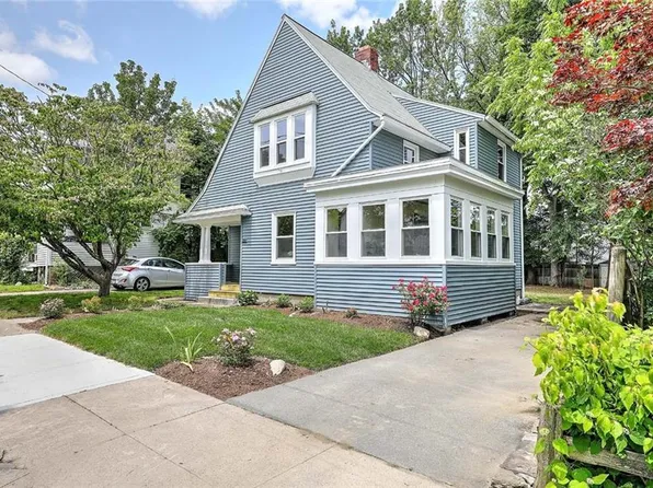 21 Glenwood Ave, Pawtucket, RI 02860