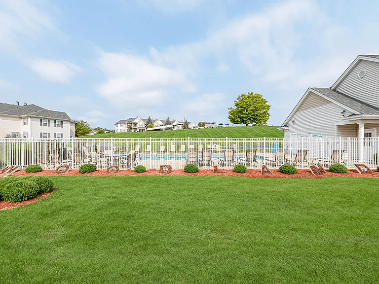Woodland Lakes Apartments — Photo 14