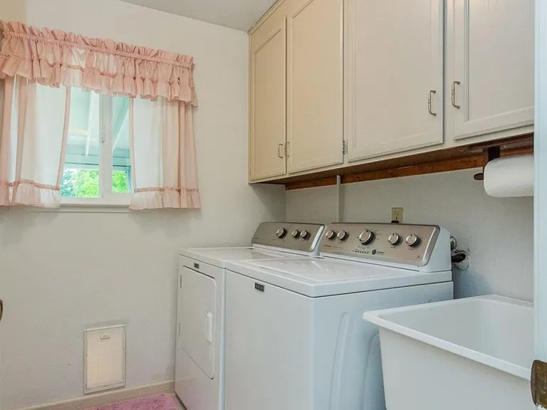 10521 N Minnewawa Ave — Photo 11