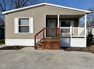 6493 Breezway Dr #203, Brighton, MI