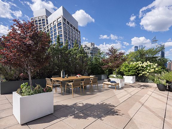 4th image of 450 W 17th St APT 1509