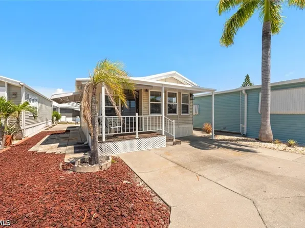 8571 Firwood Dr, Estero, FL 33928