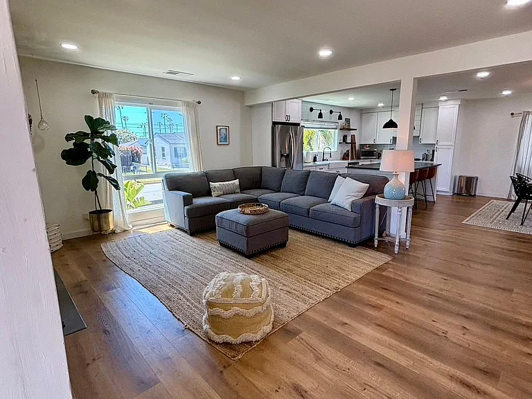 1650 Alvarado St — Photo 6