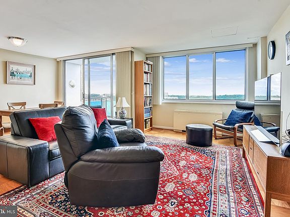 5th image of 10500 Rockville Pike Unit 1613
