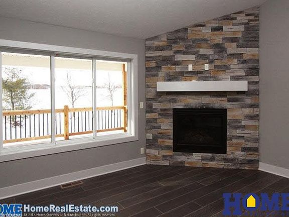 5th image of 6423 Camellia Model Ct