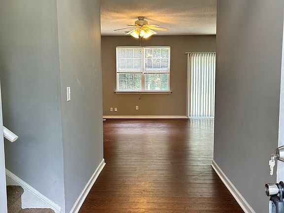 3rd image of 4 Pear Tree Ct