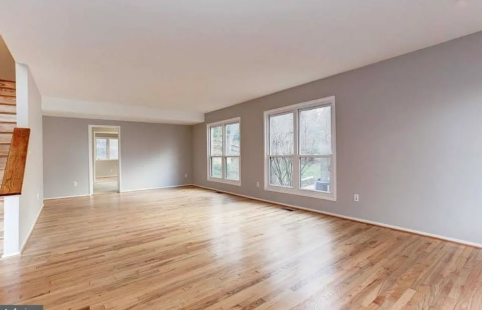 4 bed, 2.5 bath, 2199 sqft, $5,025 — Photo 3