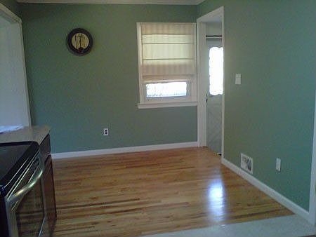 5th image of 11 Newtown Ave