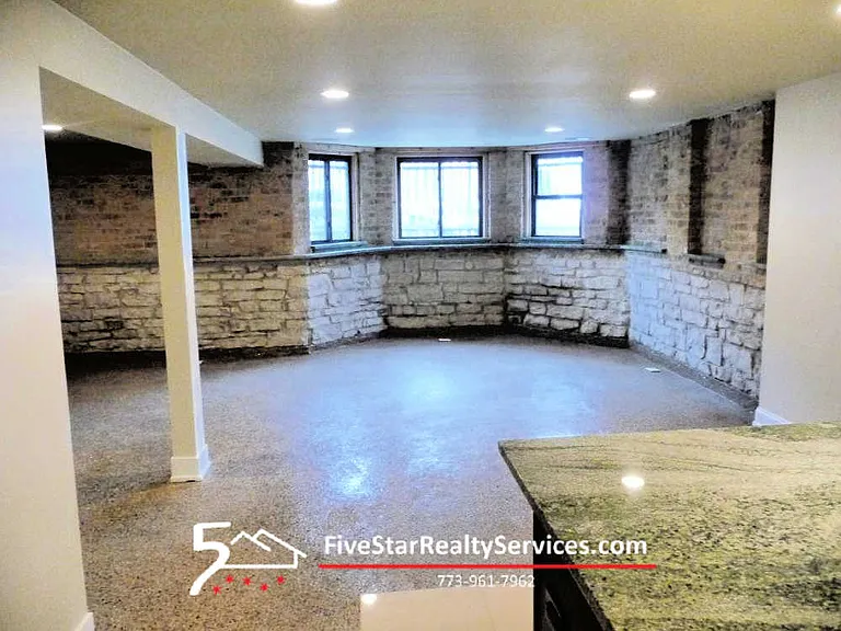 1803 W Superior St #B — Photo 5