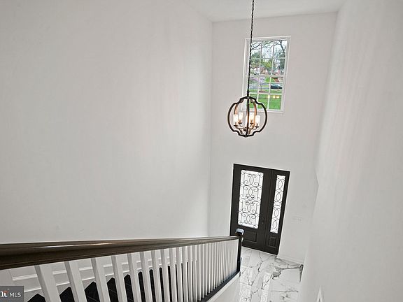 5th image of 2200 Shadyside Ave