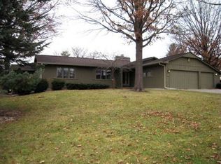 1534 Olympic Dr, Waterloo, IA 50701