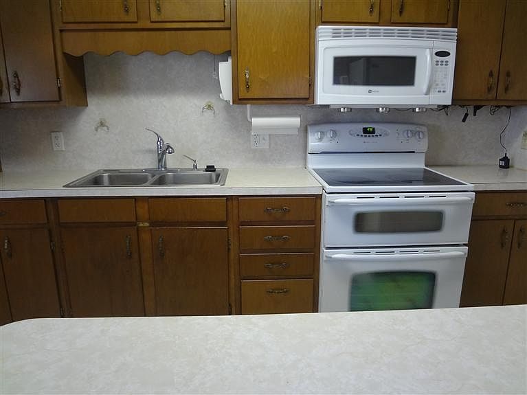 607 S Plainville Ave, Plainville, KS 67663 Zillow