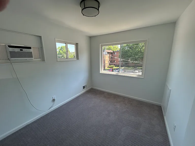 716 Audrey Ln — Photo 11