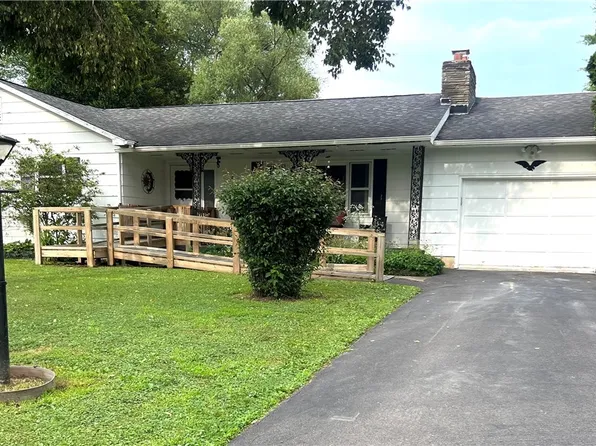 2 Maple Rd, Horseheads, NY 14845