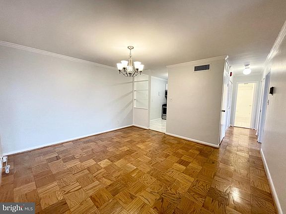 5th image of 4977 Battery Ln #1-714