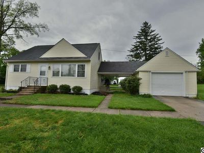 911 Spruce St, Middletown, PA, 17057