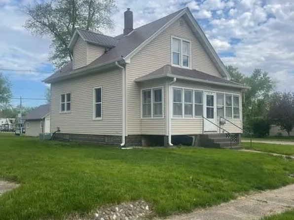 216 Clinton St, Muscatine, IA 52761