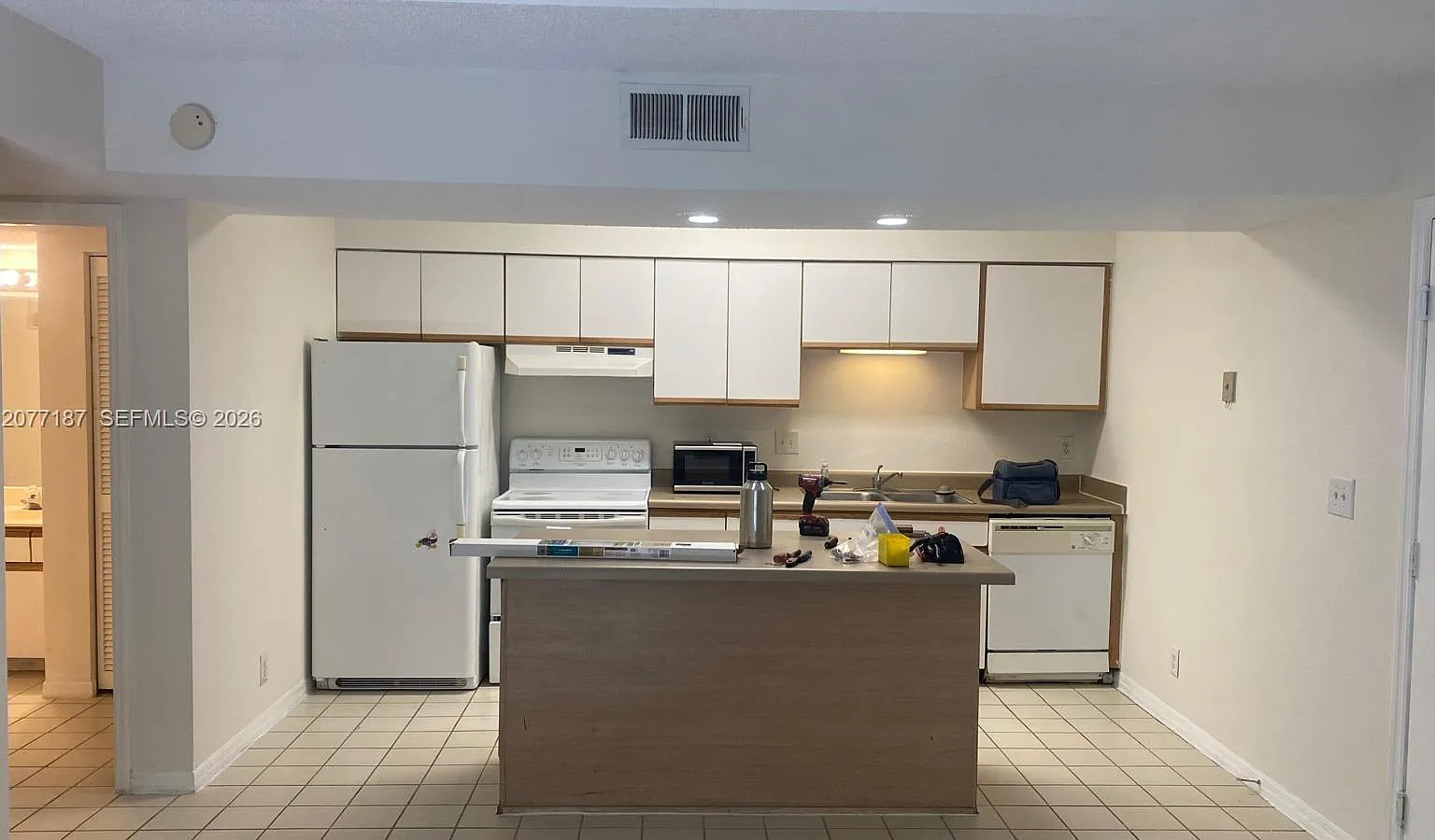 Windward Lakes Condo — Photo 4