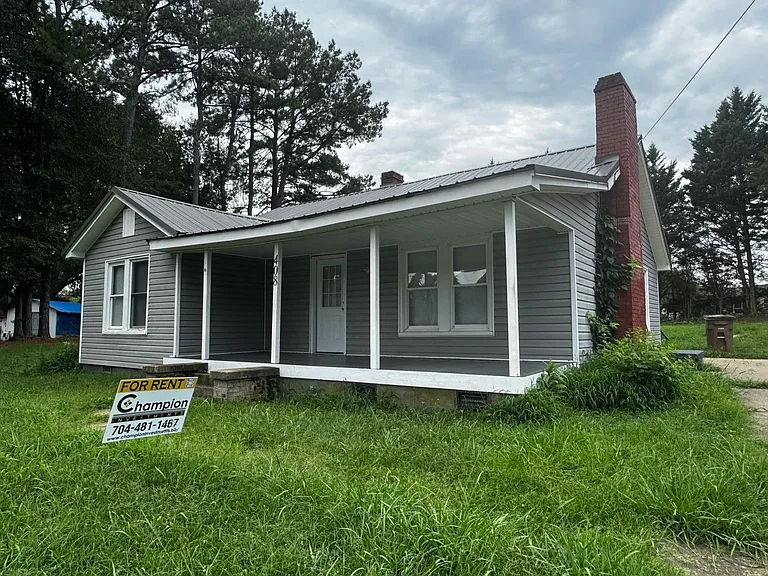 408 Ross Grove Rd E — Photo 3
