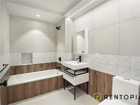 5th image of 54 W 125th St #606