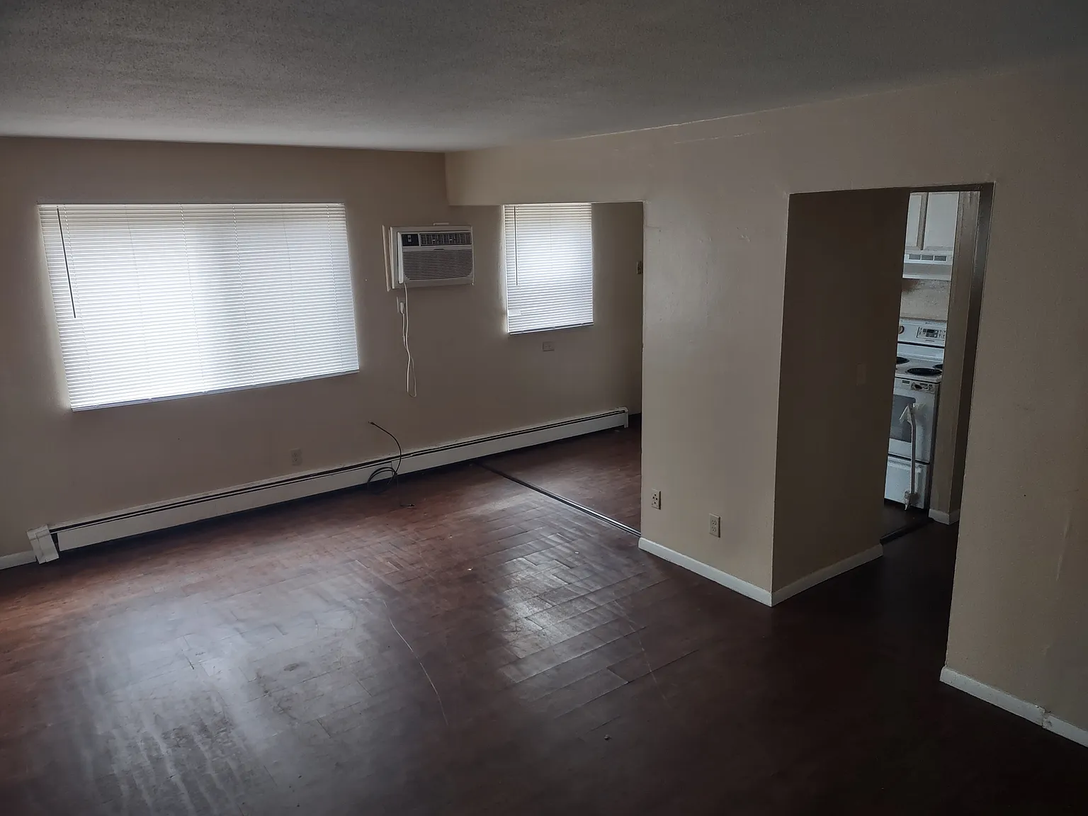 Mounds Park Apartments - 1034 — Photo 3