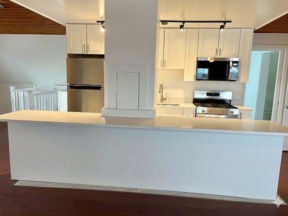3rd image of 7635 W Foster Ave #2
