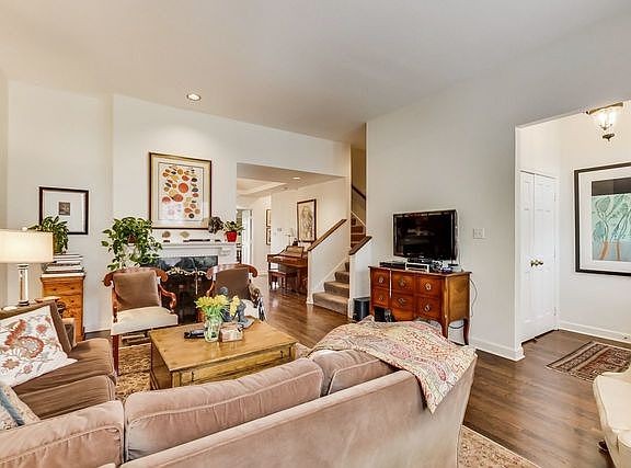 2nd image of 99 Linden Ave