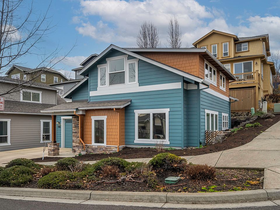 1st image of 946 Stoneridge Ave