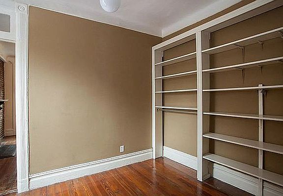 3rd image of 8 Bethune St APT 13
