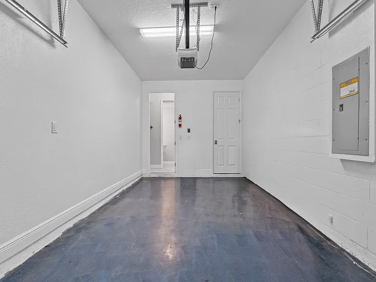 206 Aberdeen St — Photo 11