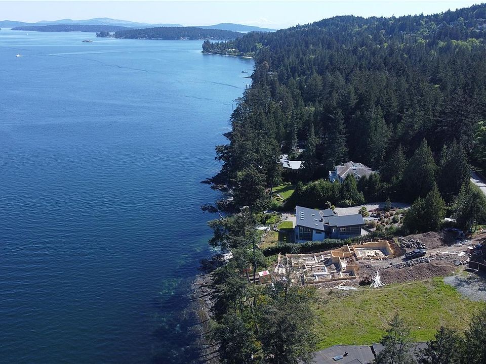1st image of 760 Lands End Rd