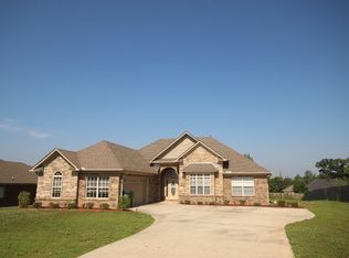116 Fawn Forest Dr, New Market, AL 35761