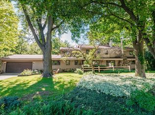 2520 Jodon Ct, Brookfield, WI 53005