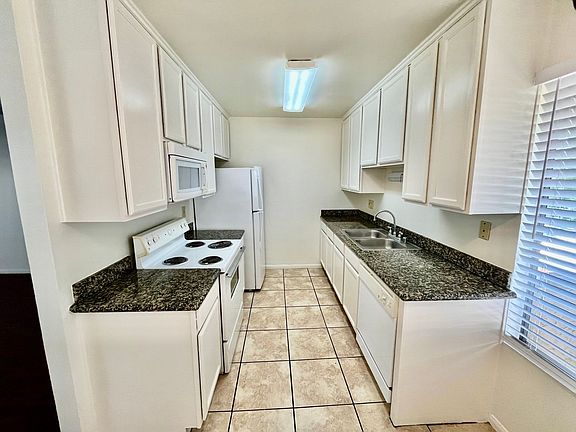 4th image of 471 Ballantyne St Unit 49