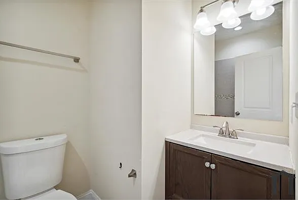 1521 W Seybert St #B — Photo 7
