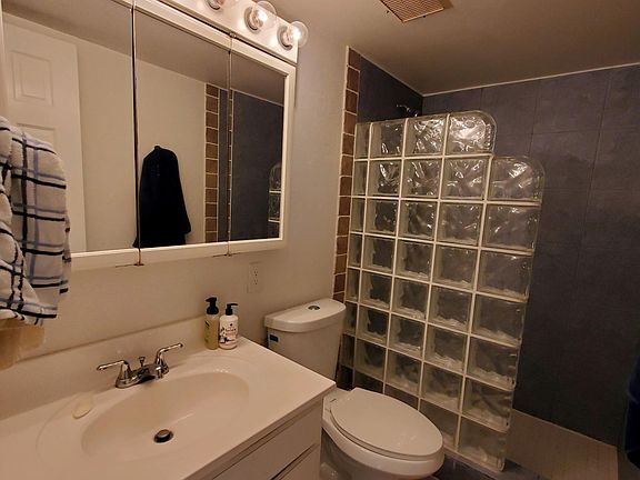 5th image of 2216 Bahia Vista St APT H7
