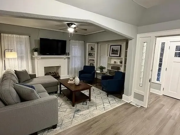 (undisclosed Address), Milwaukee, WI 53208