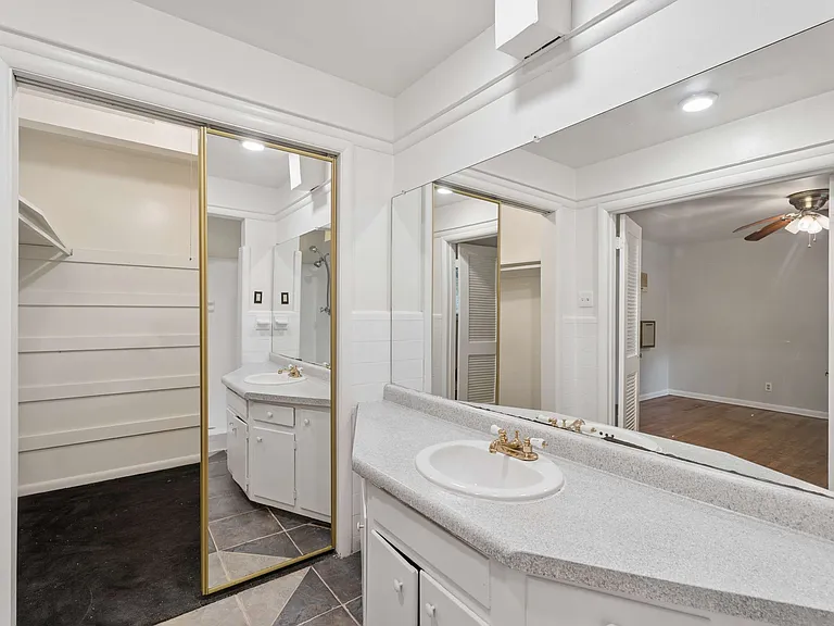 3543 Cloudland Dr — Photo 29