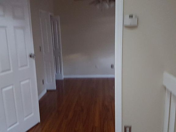 Upstairs bedroom with bathroom and loft area