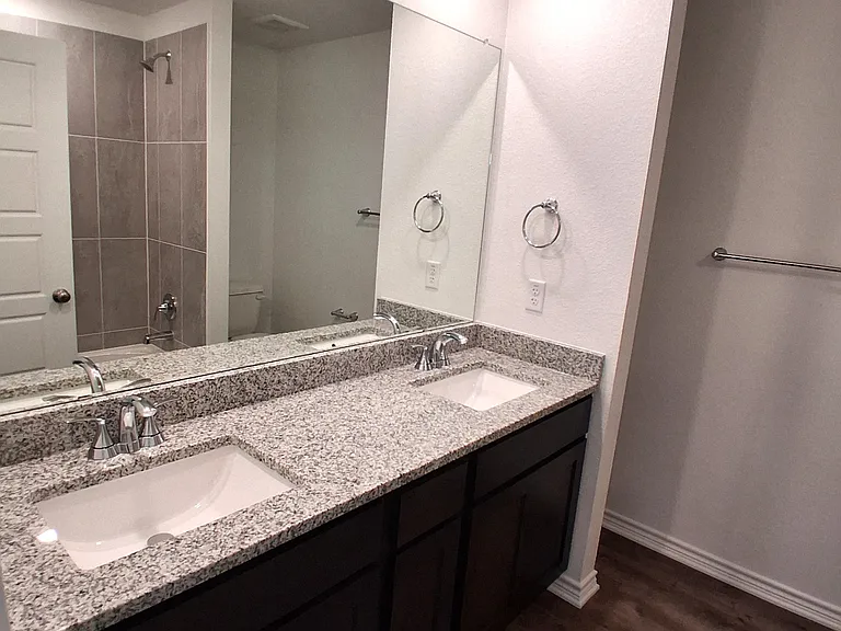 Primary En Suite